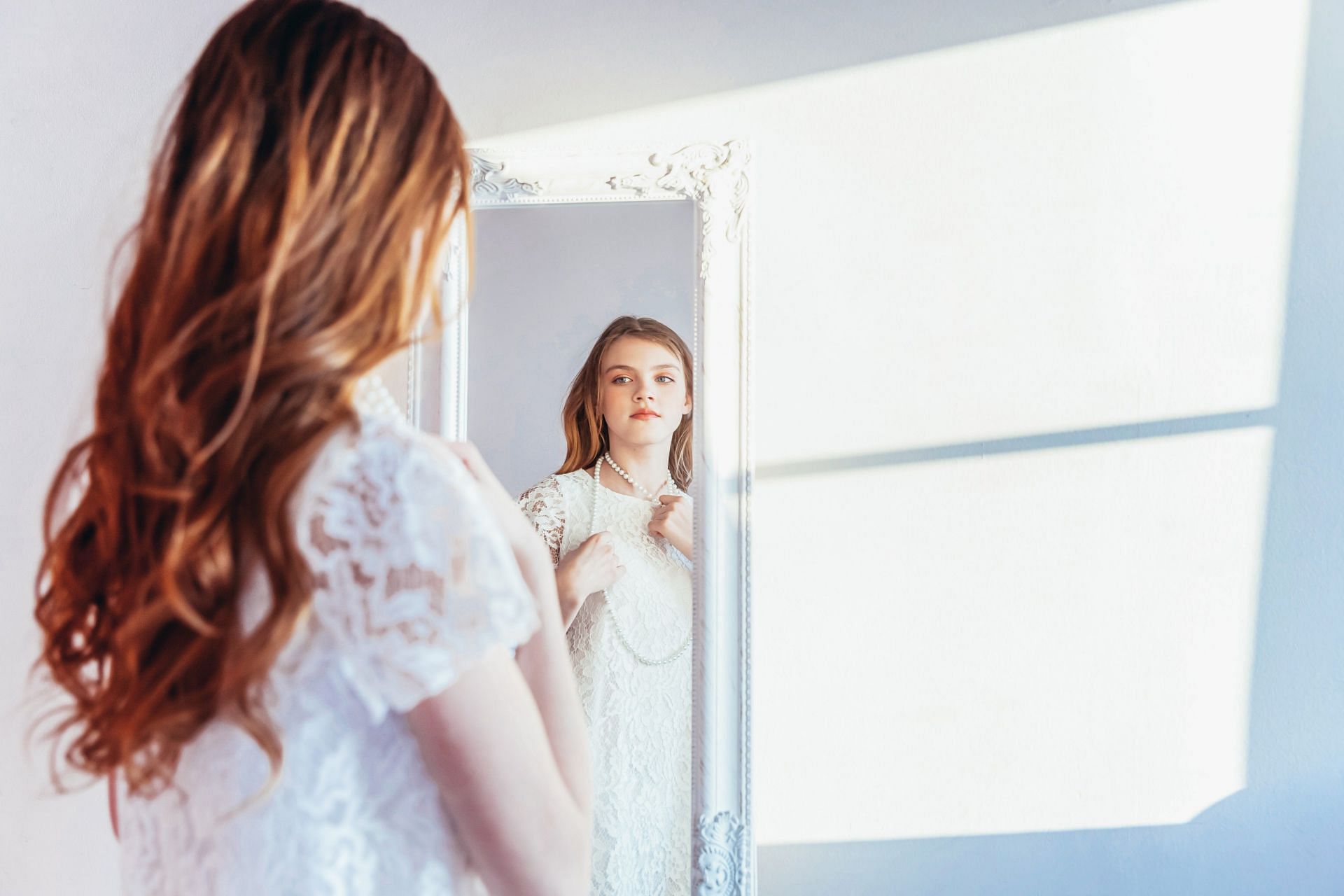 All the types of narcissism have an underlying trait of deceit and manipulation. (Image via vecteezy/ Iuliia Zavalishina)